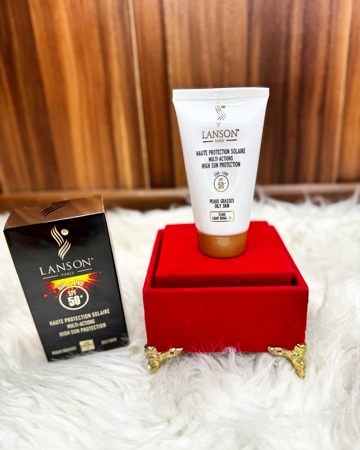 ضد آفتاب لانسون ضد آفتاب معروف و اقتصادی بافت سبک