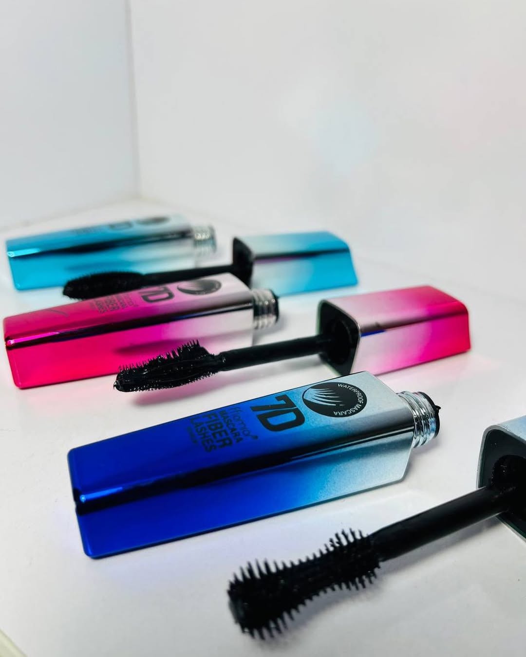 ریمل اقتصادی حجم دهنده و بلند کننده